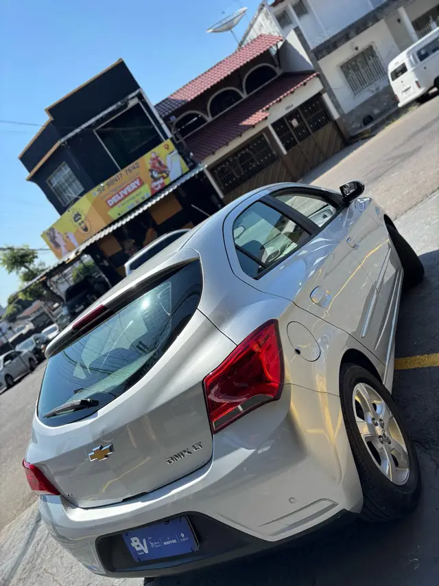 Carro Chevrolet Onix 2019 1.4 LT SPE/4 (Aut)