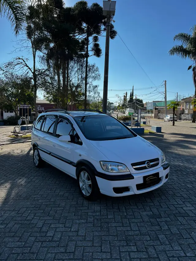 Carro Chevrolet Zafira 2005 Elite 2.0 (Flex)