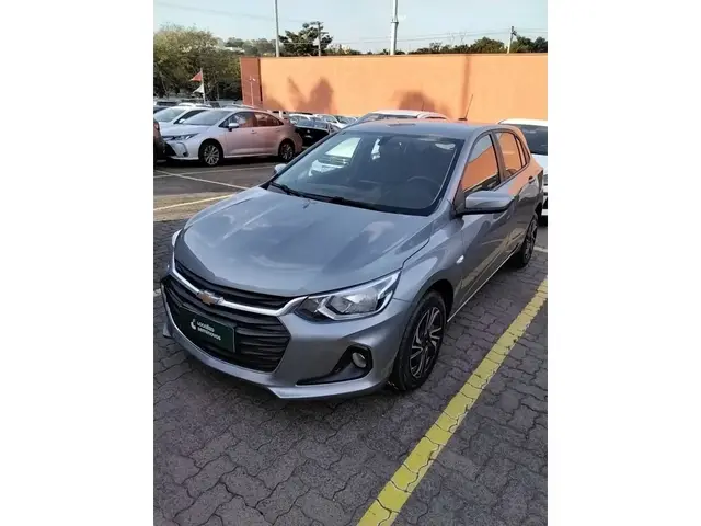 Carro Chevrolet Onix Plus 2024 LT 1.0