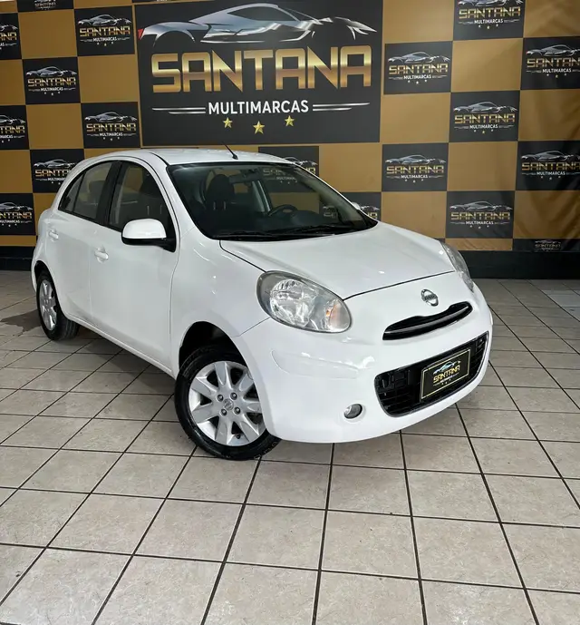 Carro Nissan March 2014 1.6 16V SV (Flex)
