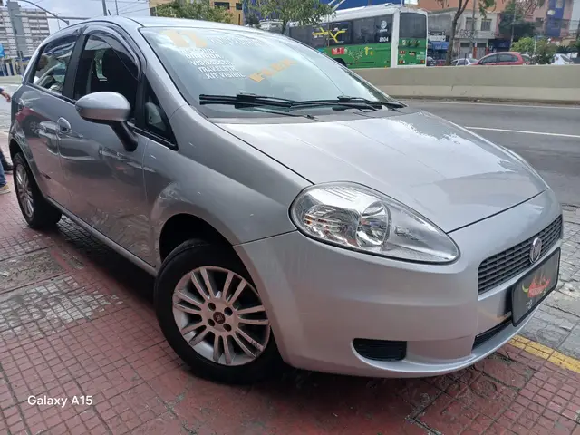 Carro Fiat Punto 2011 Attractive 1.4 (Flex)