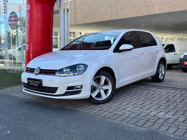 Carro Volkswagen Golf 2014 Comfortline 1.4 TSi