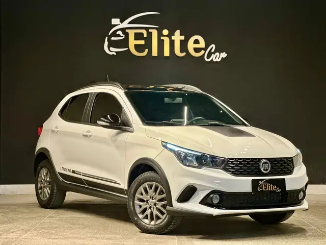 Carro Fiat Argo 2020 1.3 Trekking (Flex)