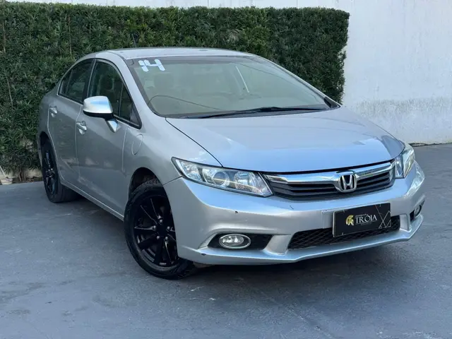 Carro Honda Civic 2014 New  LXS 1.8 16V i-VTEC (Flex)