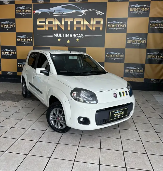 Carro Fiat Uno 2014 Vivace College 1.0 8V (Flex) 4p