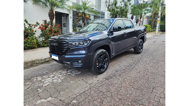 Carro RAM Rampage 2024 Laramie 2.0 Turbo