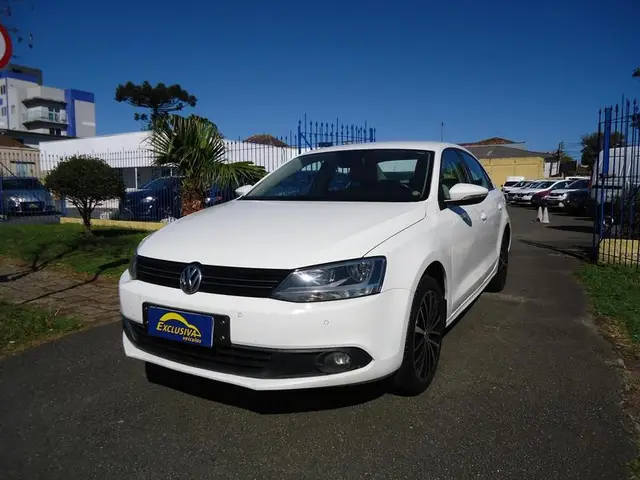 Carro Volkswagen Jetta 2013 2.0 Comfortline (Flex)