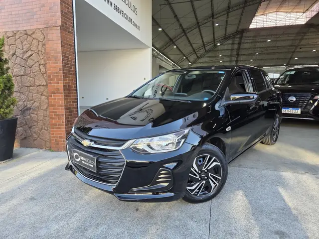 Carro Chevrolet Onix 2023 LT 1.0