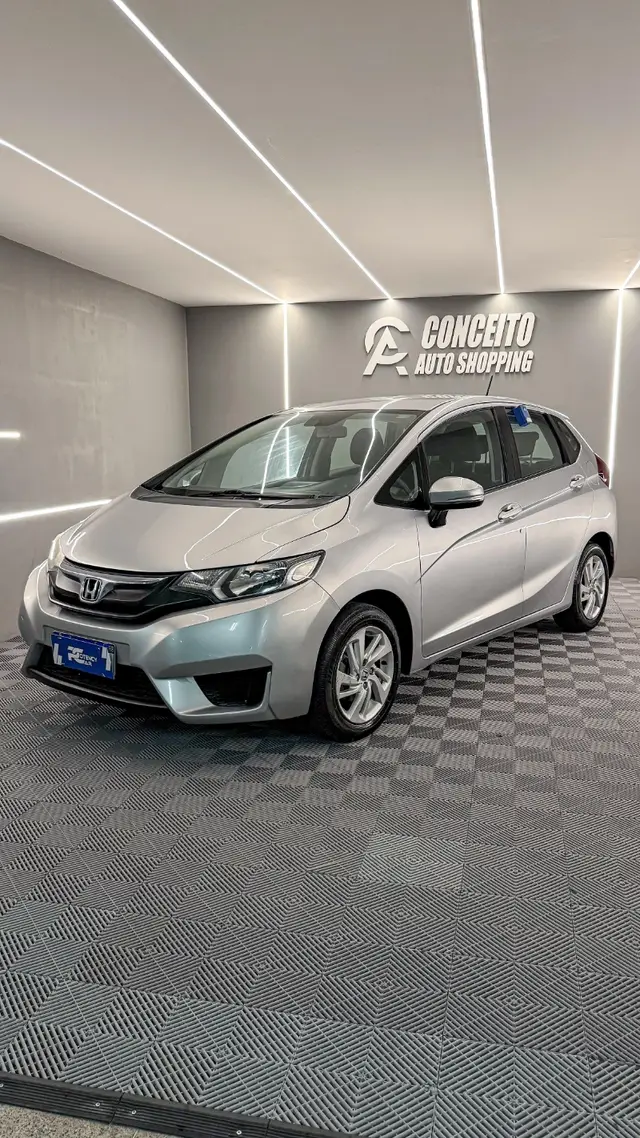 Carro Honda Fit 2015 1.5 16v LX (Flex)