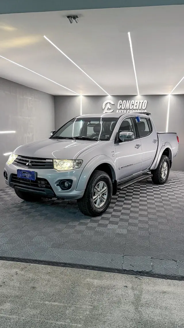 Carro Mitsubishi L200 Triton Sport 2014 3.2 DID-H HPE 4WD (Aut)