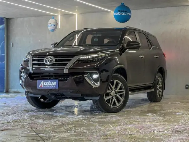 Carro Toyota SW4 2019 2.8 TDI SRX 7L 4x4 (Aut) (Diesel)