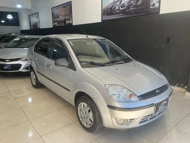 Carro Ford Fiesta Sedan 2006 1.6 (Flex)