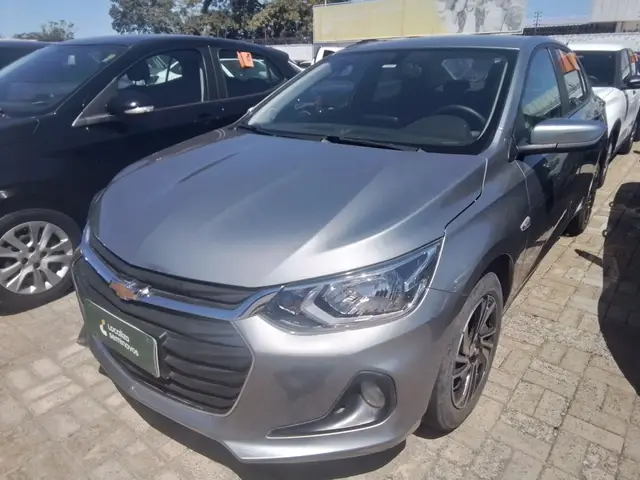 Carro Chevrolet Onix Plus 2024 LT 1.0
