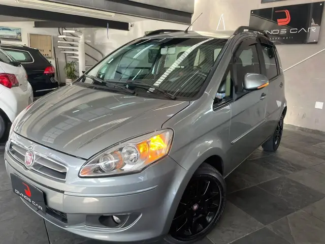 Carro Fiat Idea 2014 Attractive 1.4 8V (Flex)
