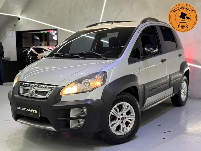 Carro Fiat Idea 2013 Adventure 1.8 16V Dualogic (Flex)