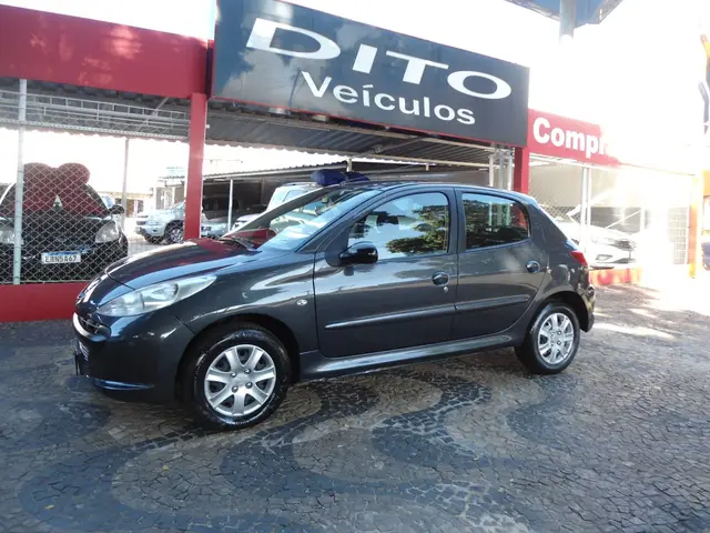Carro Peugeot 207 2011 Hatch XR 1.4 8V (flex) 4p
