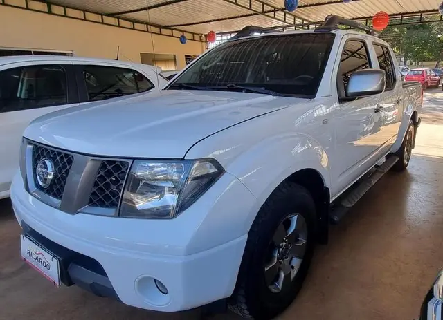 Carro Nissan Frontier 2012 SE Attack 2.5 4x2 (Cab.Dupla)