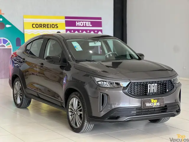 Carro Fiat Fastback 2025 Turbo 200