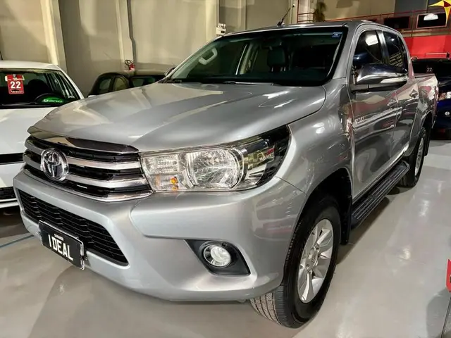Carro Toyota Hilux Cabine Dupla 2017 Hilux 2.8 16v TDI SRV CD 4x4 (Aut)