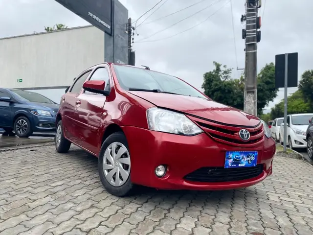 Carro Toyota Etios 2017 X 1.3 (Flex)
