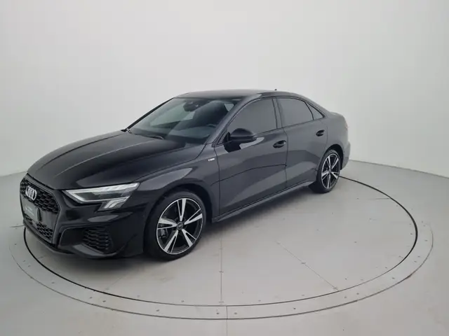 Carro Audi A3 2024 S-Line 2.0 TFSI S-Tron.(Híb.)