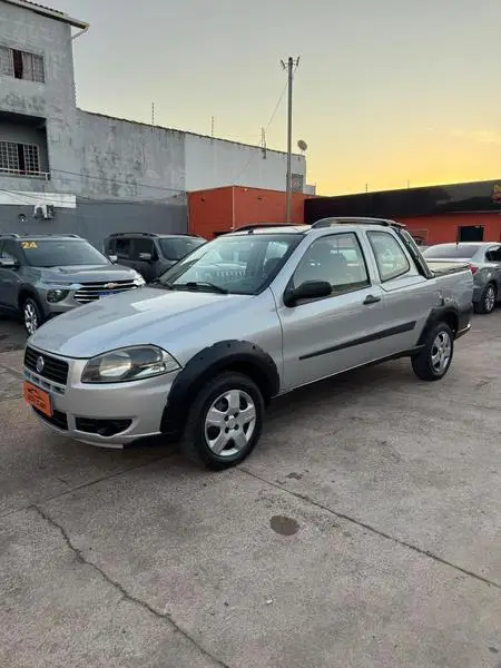 Carro Fiat Strada 2011 Working 1.4 (Flex) (Cabine Dupla)