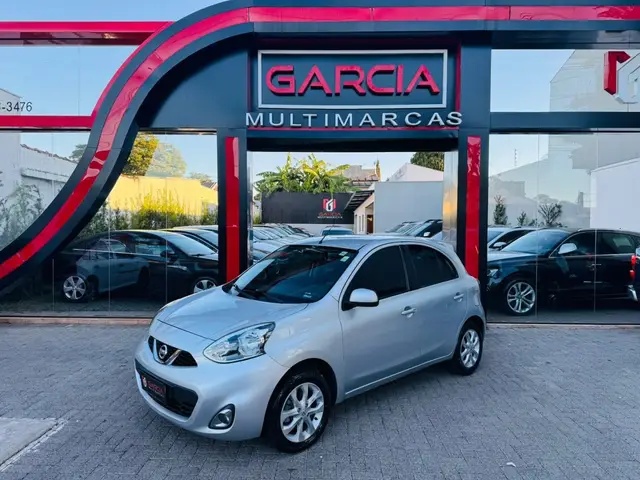 Carro Nissan March 2016 1.0 12V SV (Flex)