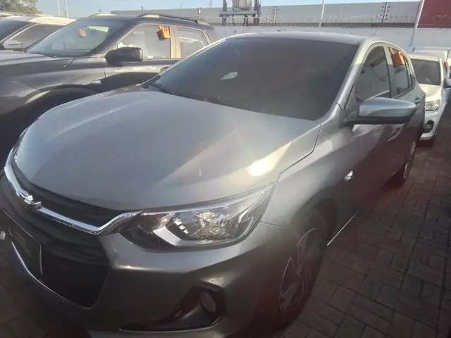 Carro Chevrolet Onix Plus 2024 LT 1.0