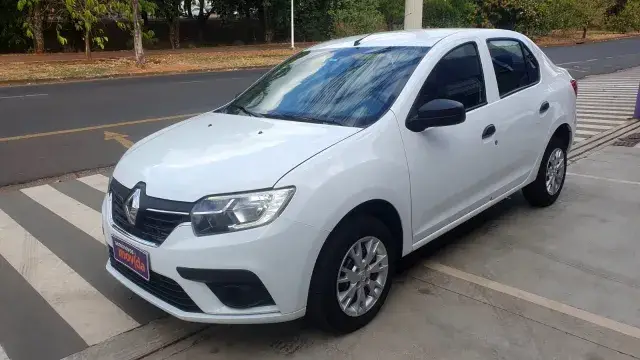 Carro Renault Logan 2024 Life 1.0