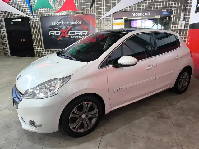 Carro Peugeot 208 2014 Griffe 1.6 16V (Flex) (Aut)