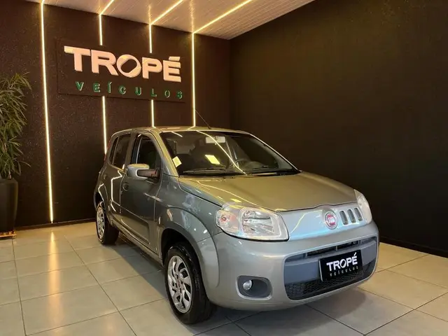 Carro Fiat Uno 2014 Vivace 1.0 8V (Flex) 4p