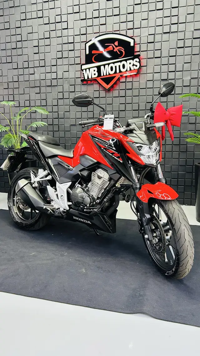 Moto Honda CB 300F Twister 2023 Standard