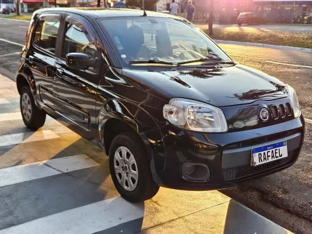 Carro Fiat Uno 2011 Vivace 1.0 8V (Flex) 4p