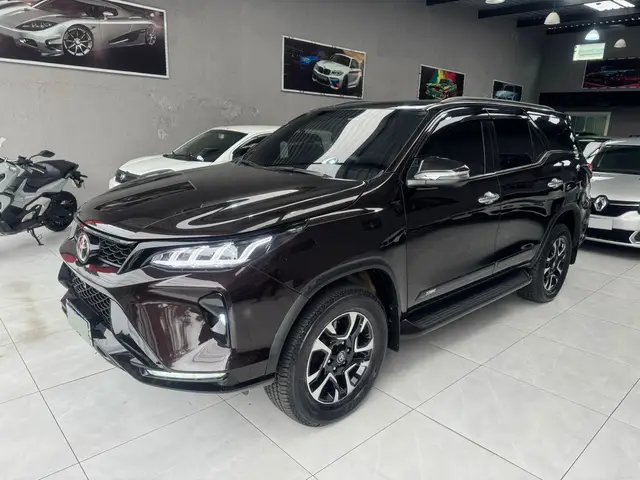 Carro Toyota SW4 2018 2.8 TDI SRX 7L 4x4 (Aut)