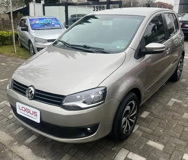 Carro Volkswagen Fox 2014 1.6 VHT (Flex)