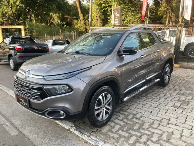 Carro Fiat Toro 2018 Volcano 2.0 diesel AT9 4x4