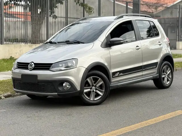 Carro Volkswagen CrossFox 2012 1.6 VHT (Flex)