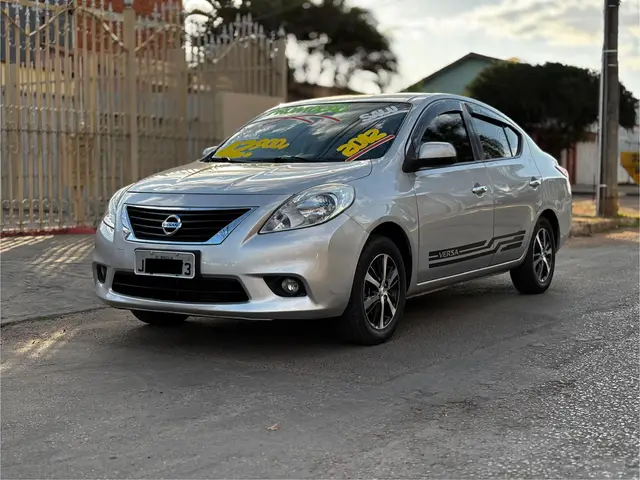 Carro Nissan Versa 2012 1.6 16V SV (Flex)