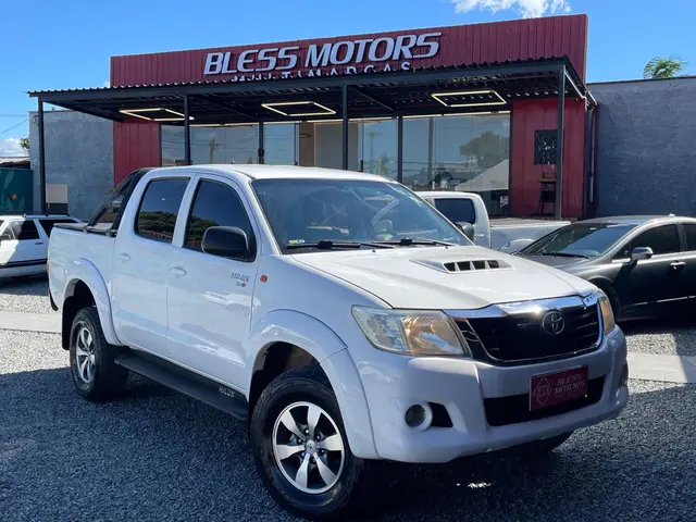 Carro Toyota Hilux Cabine Dupla 2013 Hilux 3.0 TDI 4x4 CD SR