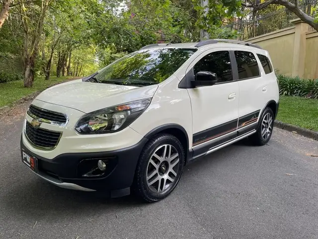 Carro Chevrolet Spin 2018 Activ 1.8 (Flex) (Aut)