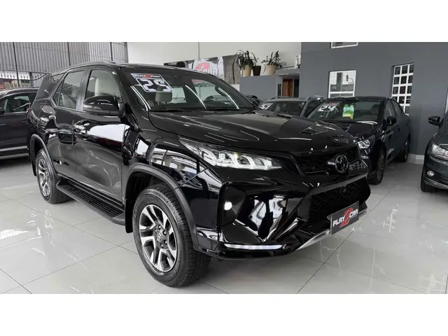 Carro Toyota SW4 2025 Diamond  2.8 Turbodiesel 4x4 (Aut.)