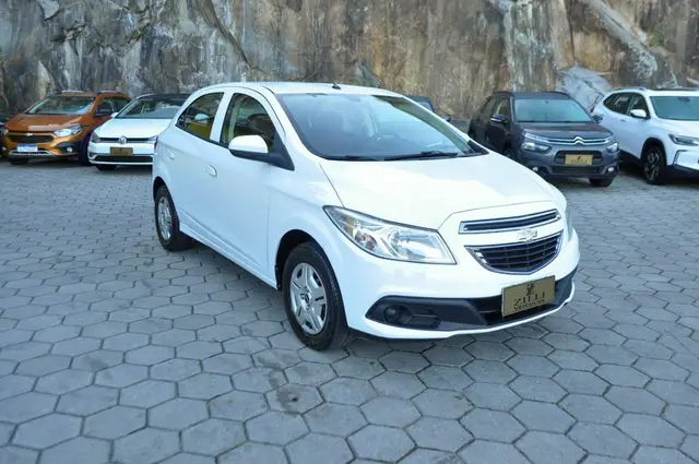 Carro Chevrolet Onix 2013 1.0 LT SPE/4