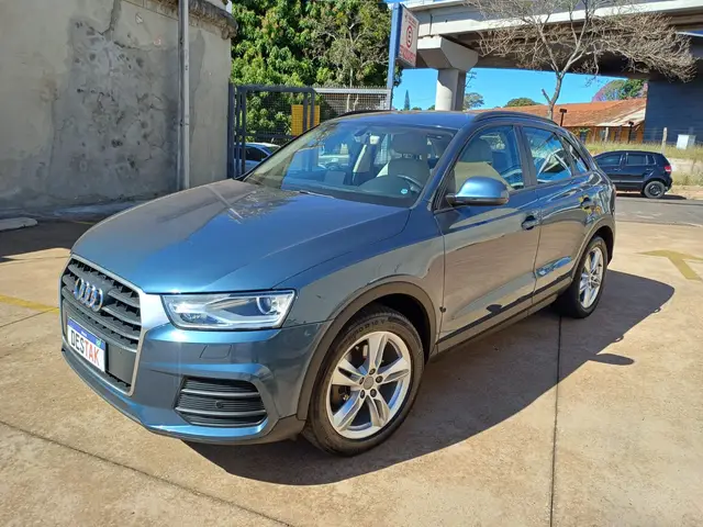 Carro Audi Q3 2017 1.4 TFSI Ambiente S Tronic