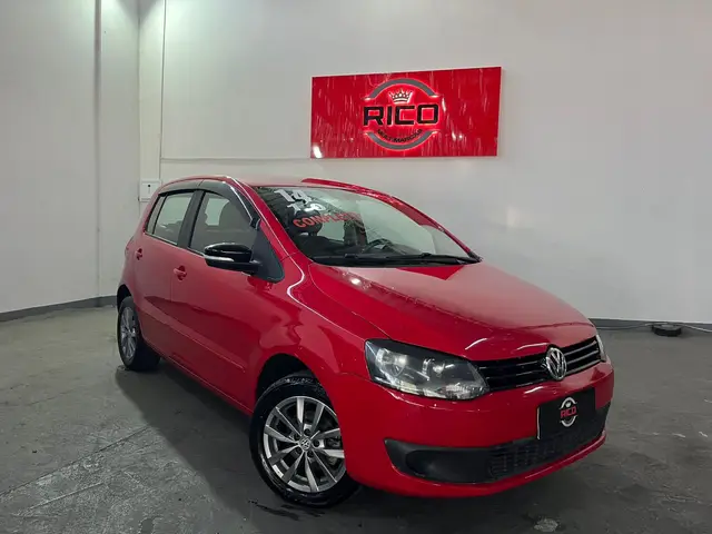 Carro Volkswagen Fox 2014 1.0 TEC (Flex) 4p