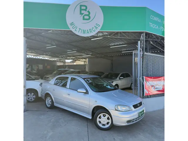 Carro Chevrolet Astra Sedan 2001 GL Milenium 1.8 MPFi
