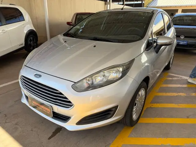 Carro Ford Focus Hatch 2017 SE 1.6 16V TiVCT