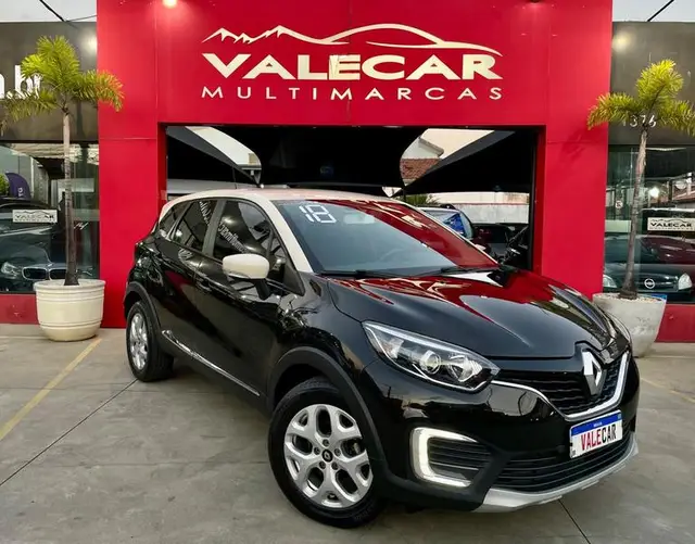 Carro Renault Captur 2018 Intense 1.6 16v SCe CVT (Flex)
