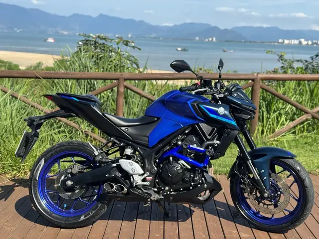 Moto Yamaha MT-03 2023 ABS