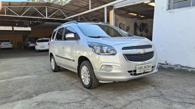 Carro Chevrolet Spin 2016 LT 5S 1.8 (Flex)