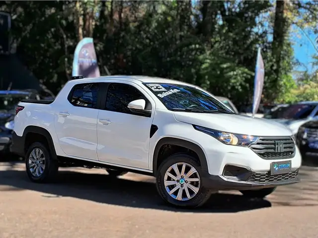 Carro Fiat Strada 2023 Freedom 1.3 CD (Flex)